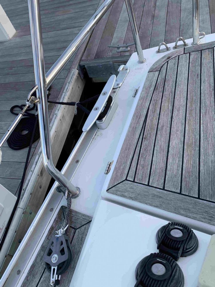 H400 aft rail stb side